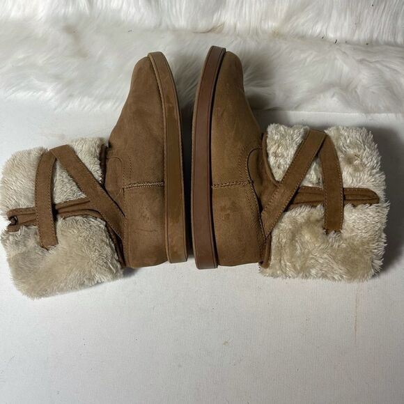 G by Gess tan suede faux fur ankle boots with side buckle slip on. - Picture 4 of 9